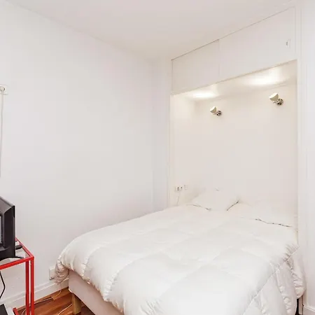 Appartamento A Cosy Nest With A Balcony Near The Seine *