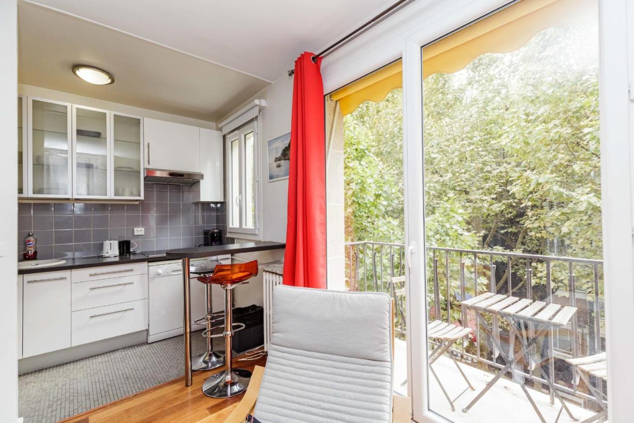 A Cosy Nest With A Balcony Near The Seine Appartamento Parigi